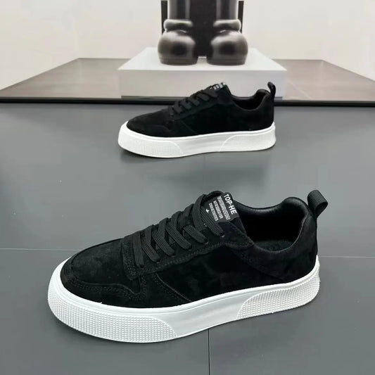 Men's shoes 2025 leather face fashionable and versatile trend casual board shoes soft soled low top shoes for men