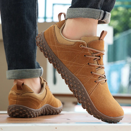 High Quality Leather Sports Shoe Wide Footed Men's Sports Classic Flat Shoes Outdoor Anti Slip Men's Skateboarding Shoes 2026