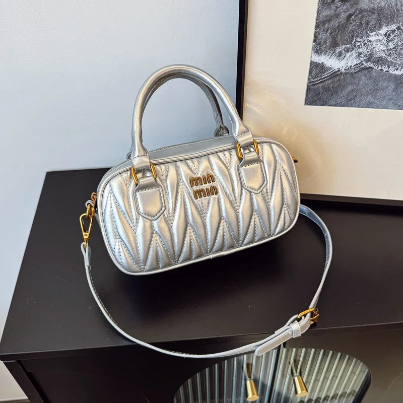 Women Luxury High End Leather Elegant Fashion Shoulder Bag Designer Classic Tote Handbag For Urban Commuter Lifestyle Wear