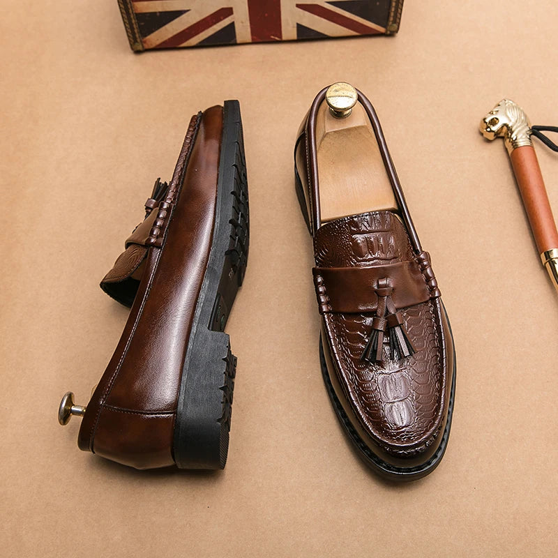 Wedding Leather Shoes For Men Slip On Loafers Tassels Leather Men’s Dress Shoes Business Male British Style Formal Shoes Good